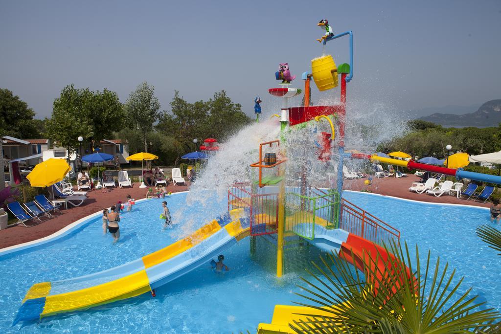 Camping Serenella Бардолино Экстерьер фото