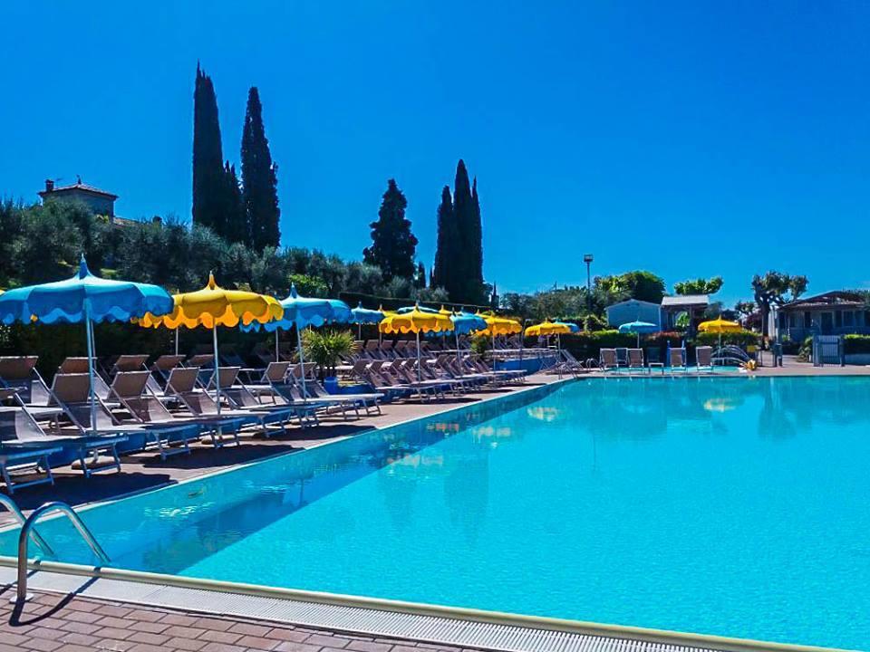 Camping Serenella Бардолино Экстерьер фото