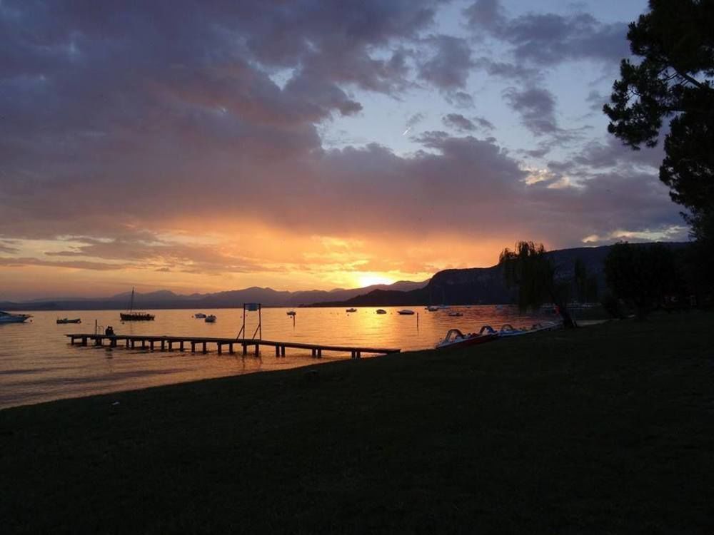 Camping Serenella Бардолино Экстерьер фото