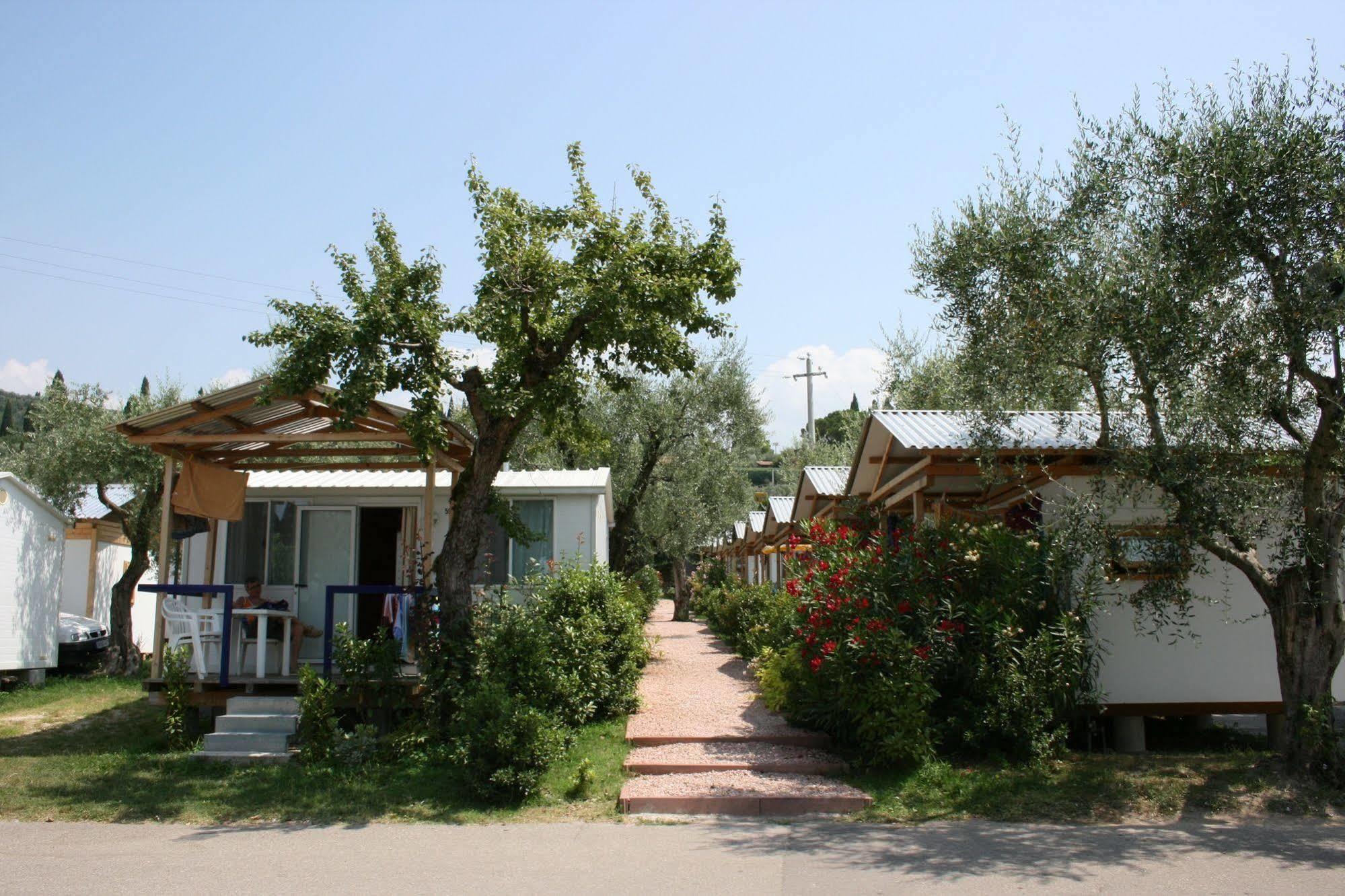 Camping Serenella Бардолино Экстерьер фото